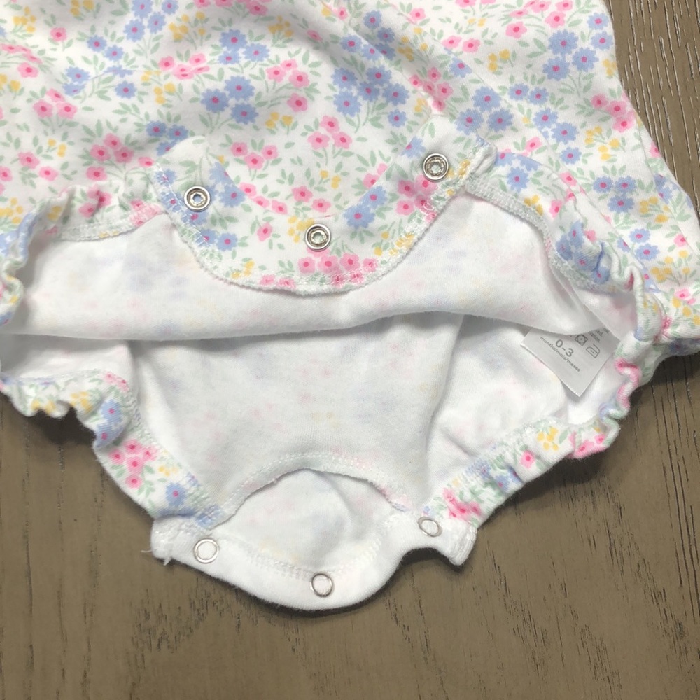 COPY - 0-3 months baby one piece jumper. - Picture 4 of 4